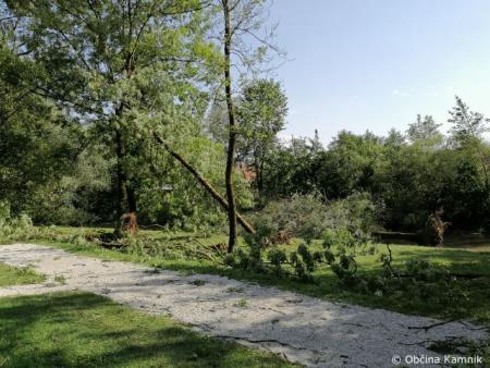 Stanje po neurja z vetrom do 21. ure (3)